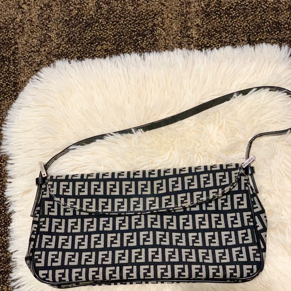 FENDI bag - Picture 6 of 14